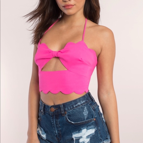 Scalloped crop top with keyhole - Picture 2 of 8